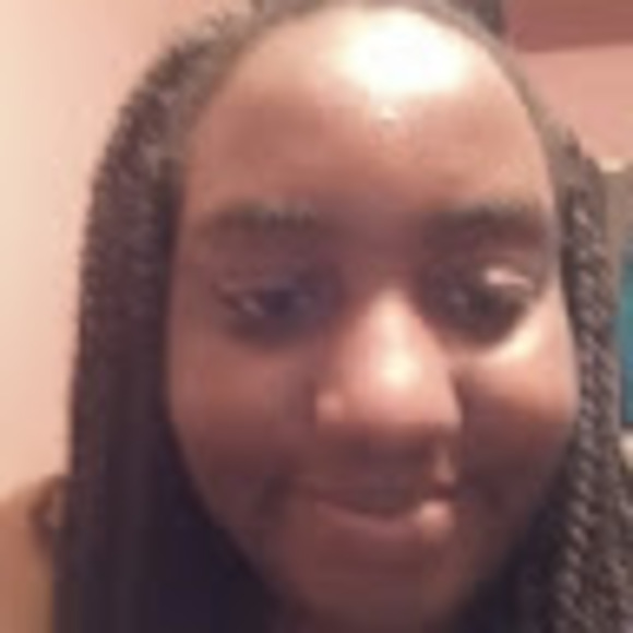 Meet your Posher, Vanessa - Picture 1 of 1